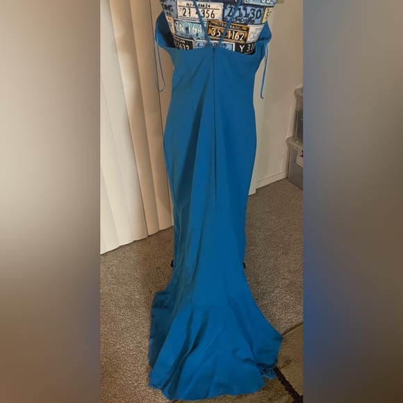 Carmen Marc Valvo Infusion Cascading Ruffle Halter Mermaid Evening Gown Peacock - Picture 7 of 12